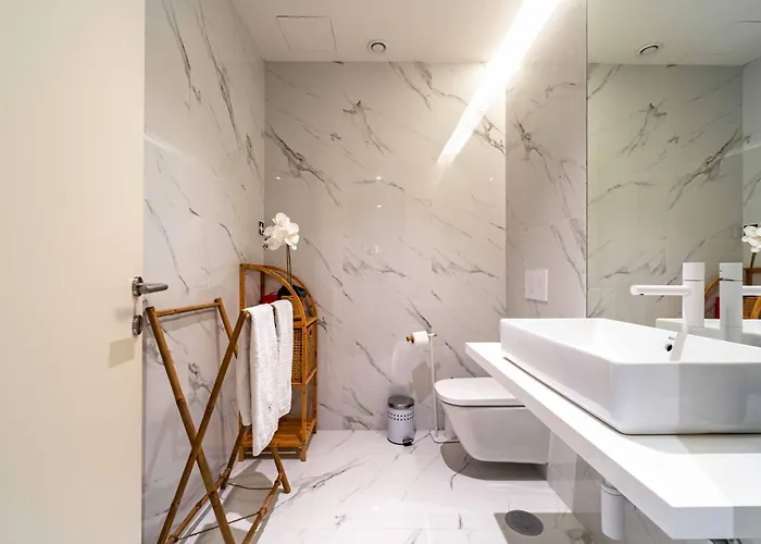 Boavista Serralves Family House *